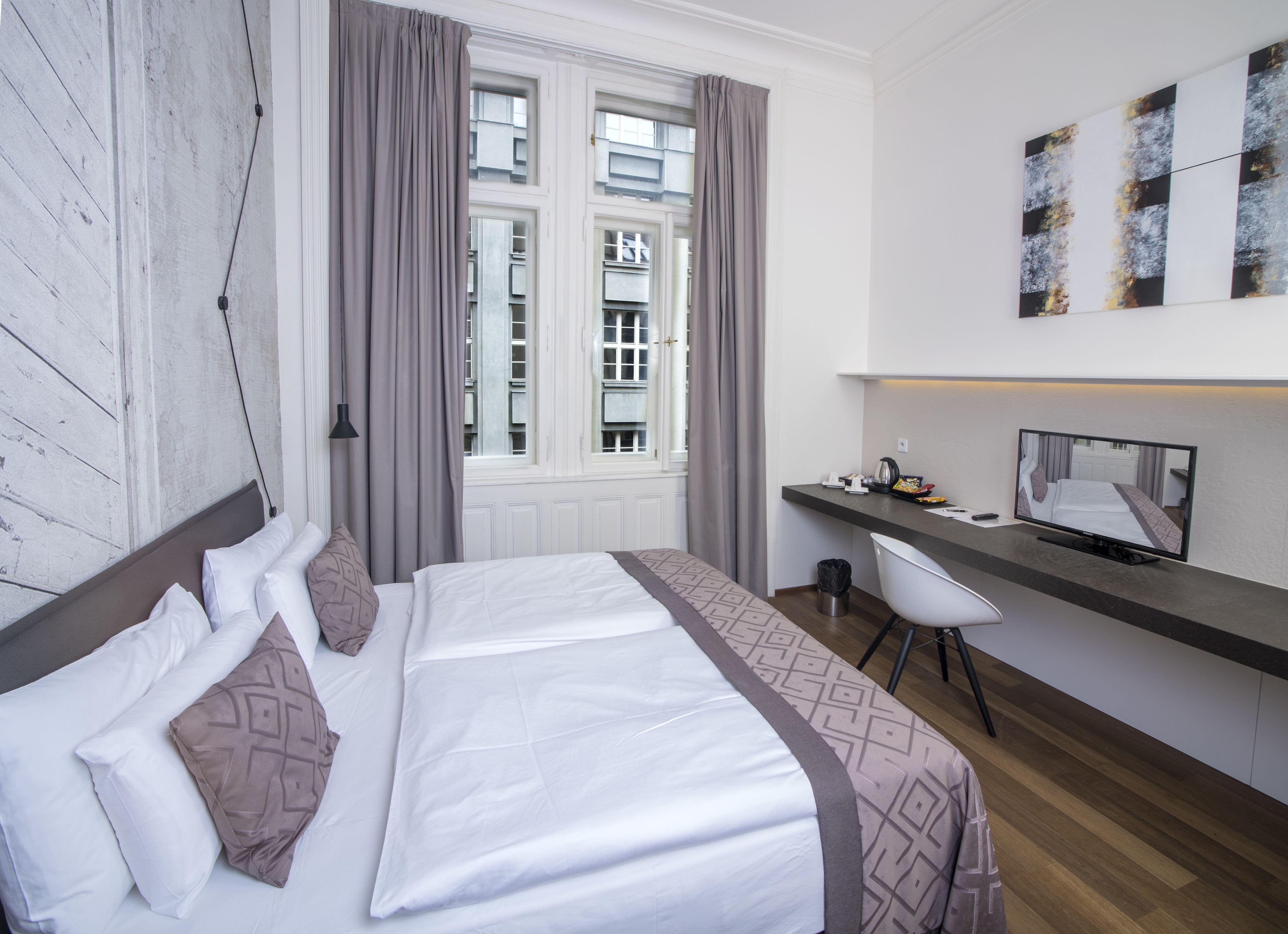 Hotel Golden Crown — Fotky 1